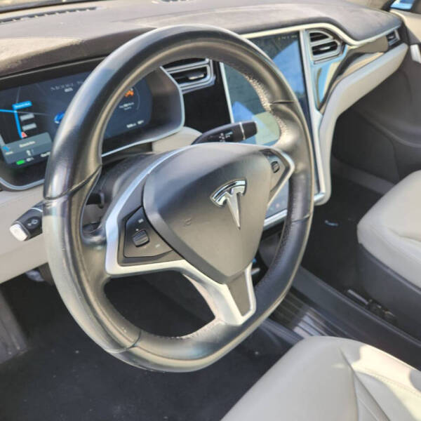 2015 Tesla Model S