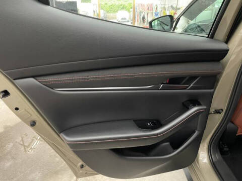 2024 Mazda Mazda3 Hatchback 2.5 Carbon Turbo