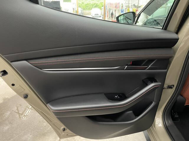2024 Mazda Mazda3 Hatchback 2.5 Carbon Turbo