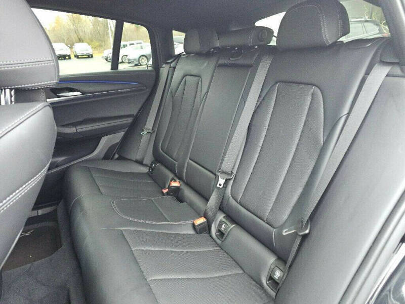 2023 BMW X4 xDrive30i