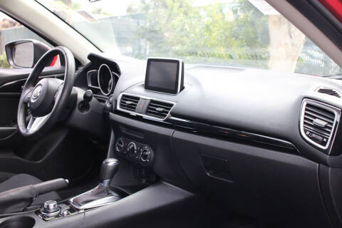 2016 Mazda MAZDA3 i Touring