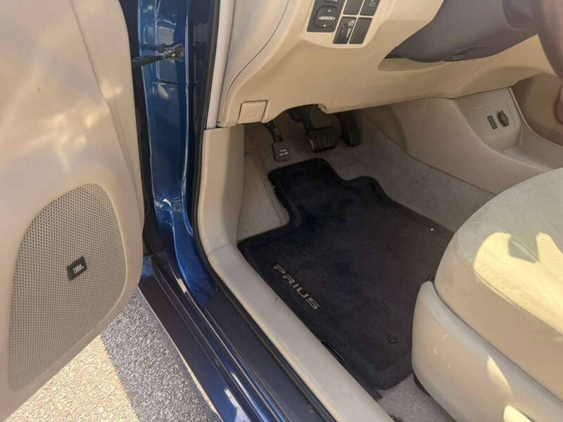 2010 Toyota Prius V