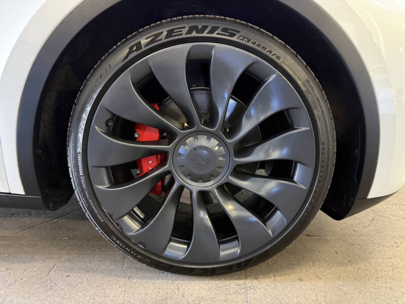 2023 Tesla Model Y Performance