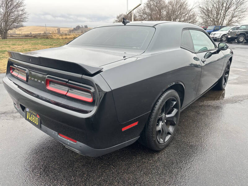 2015 Dodge Challenger SXT Plus