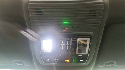 2025 Volkswagen Atlas Cross Sport SEL R-Line Black 4Motion