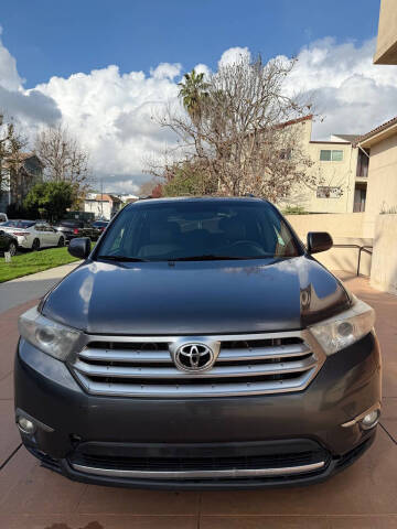 2012 Toyota Highlander SE