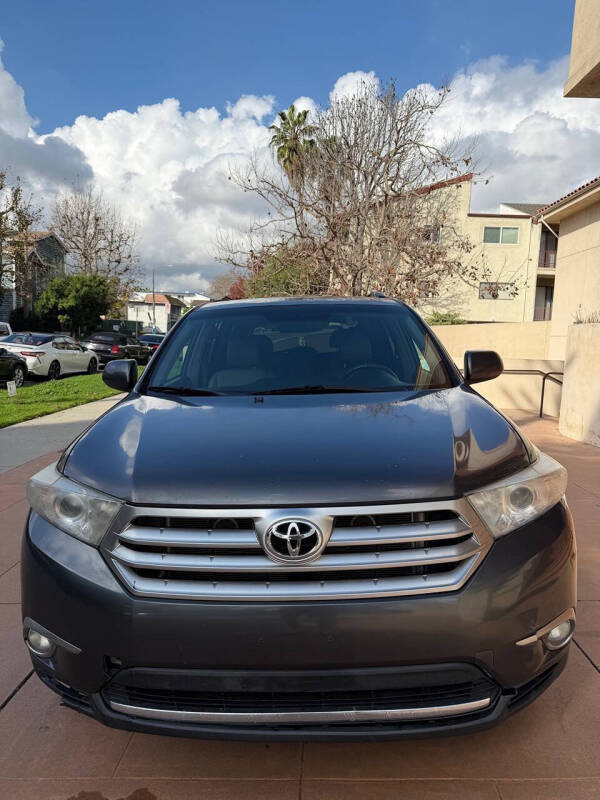 2012 Toyota Highlander SE