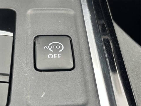 2023 Nissan Pathfinder SV