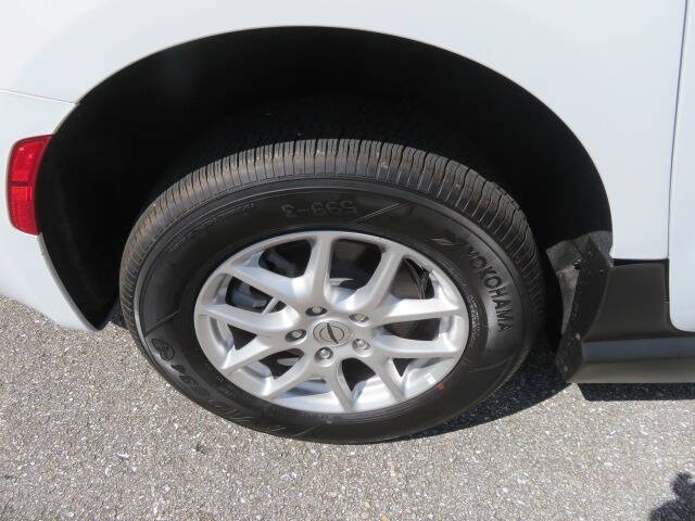 2025 Chrysler Voyager LX