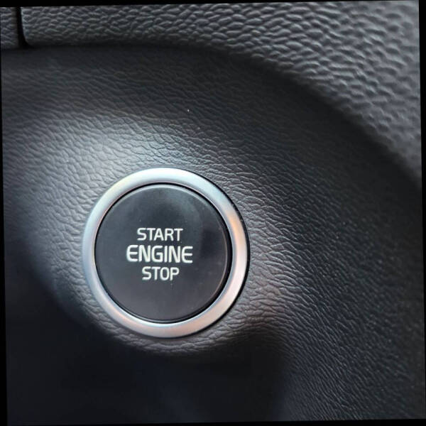 2022 Volvo XC40 T5 R-Design