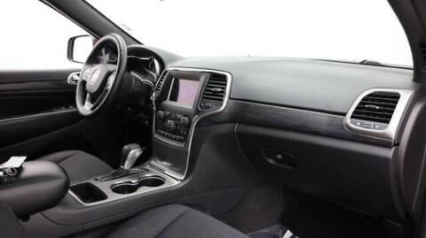 2019 Jeep Grand Cherokee Laredo