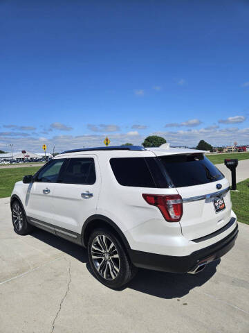 2017 Ford Explorer Platinum