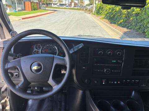 2017 Chevrolet Express 2500