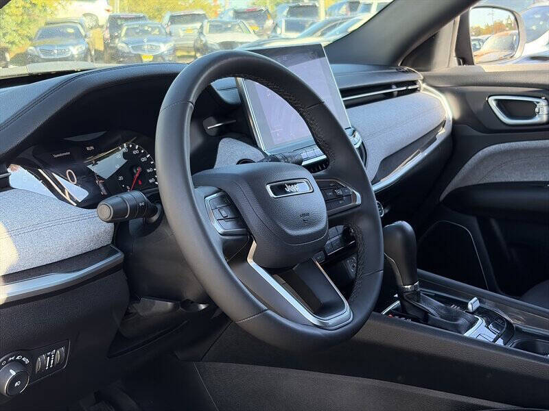 2024 Jeep Compass Latitude Lux