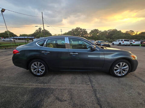 2012 Infiniti M37