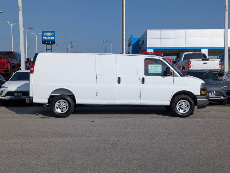 2026 Chevrolet Express 3500