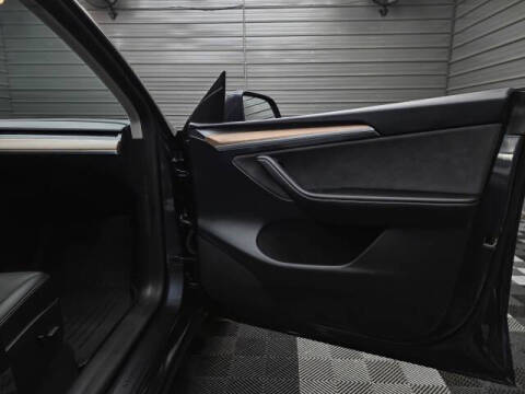 2025 Tesla Model Y Long Range