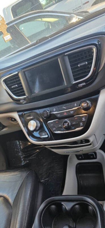 2020 Chrysler Pacifica Touring L