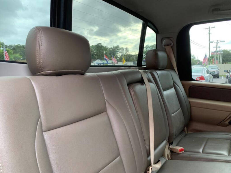 2010 Nissan Titan SE