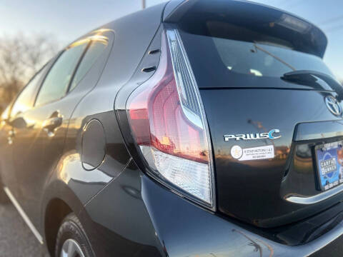 2016 Toyota Prius c Two