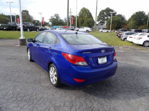 2012 Hyundai Accent GLS