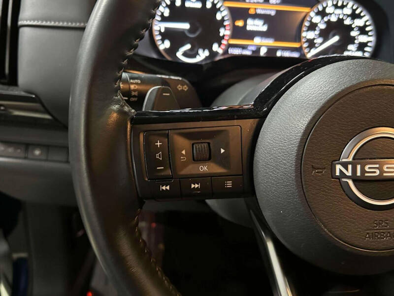 2022 Nissan Pathfinder SV