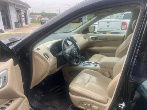 2018 Nissan Pathfinder SV