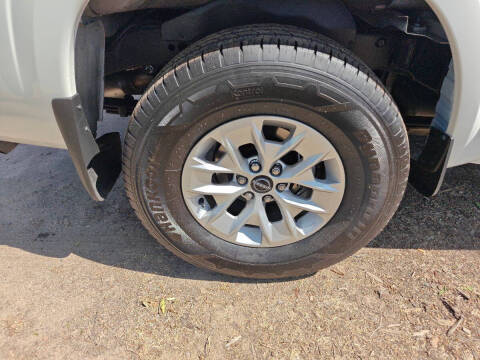 2024 Nissan Frontier SV