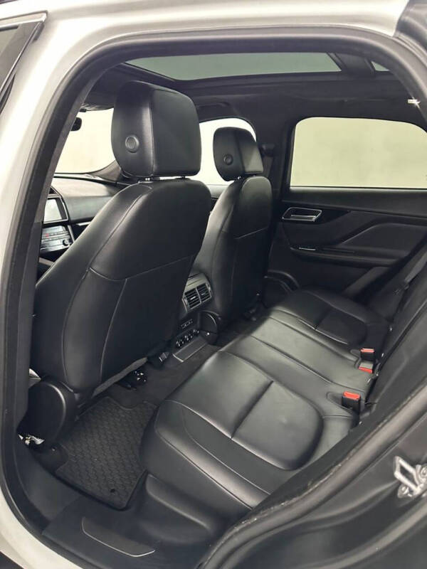 2020 Jaguar F-PACE 25t Premium