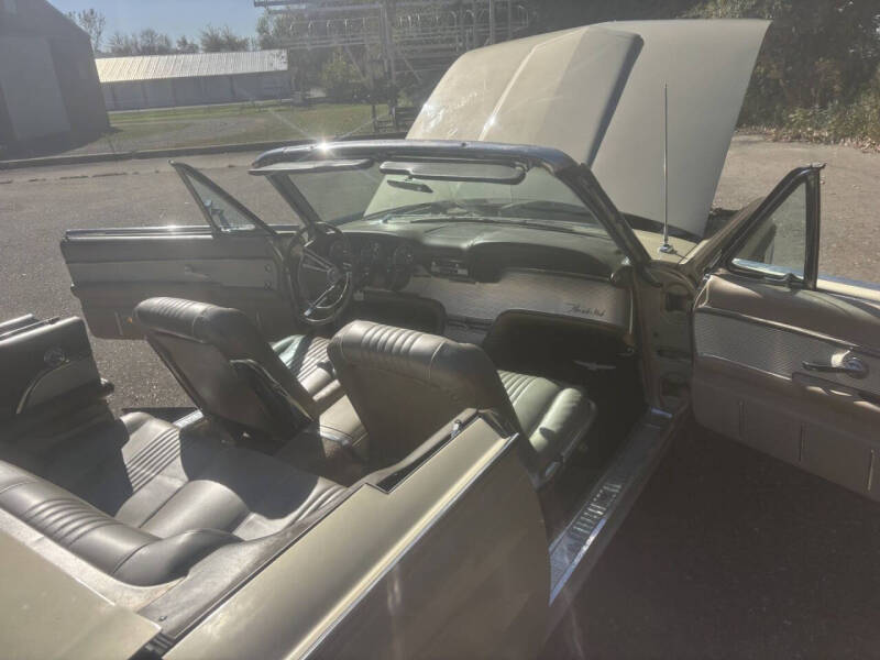 1963 Ford Thunderbird