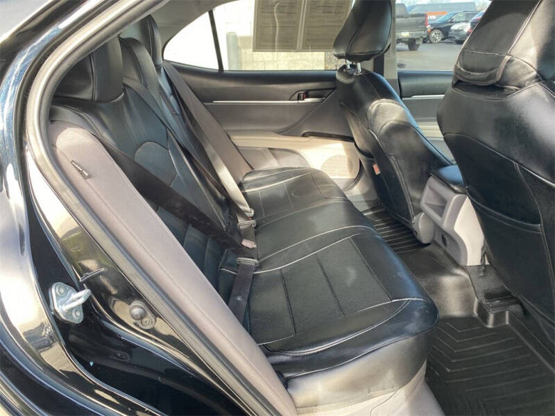 2021 Toyota Camry Hybrid LE