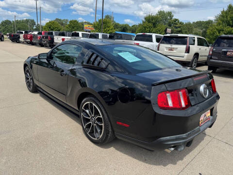 2011 Ford Mustang V6