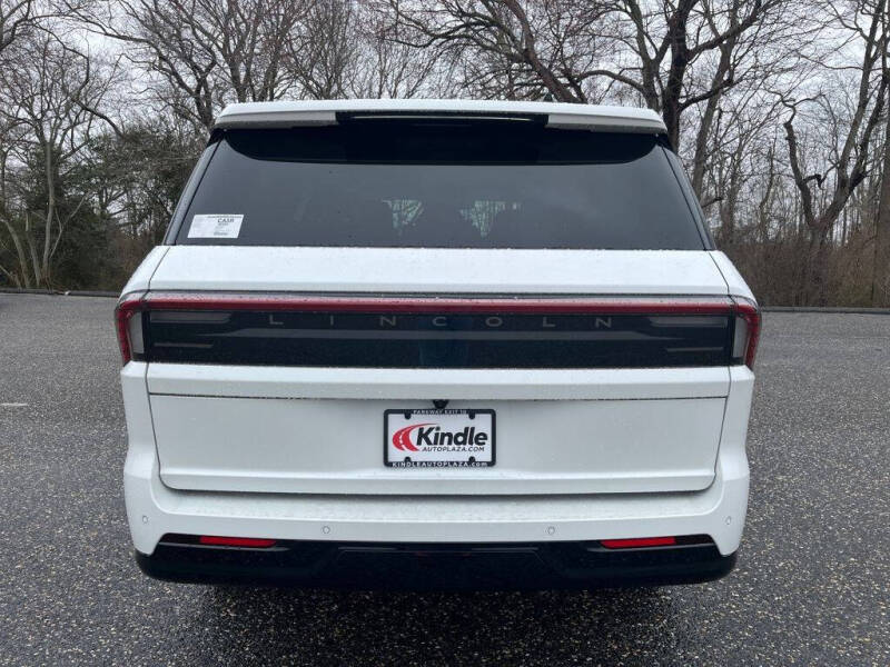 2026 Lincoln Navigator Premiere