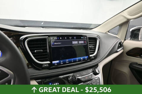 2023 Chrysler Pacifica Plug-In Hybrid Limited