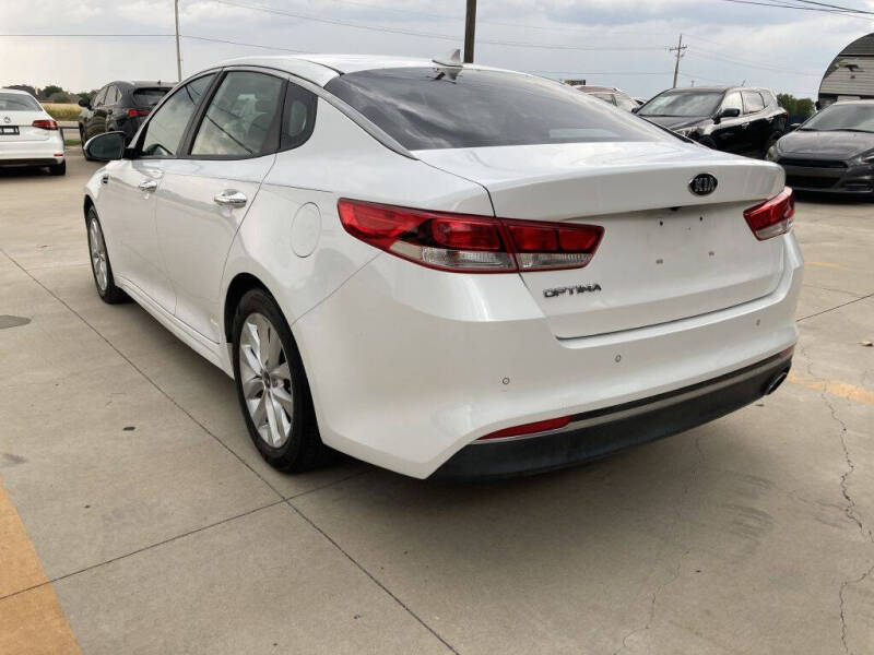 2018 Kia Optima LX