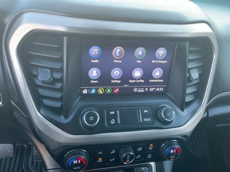 2023 GMC Acadia Denali