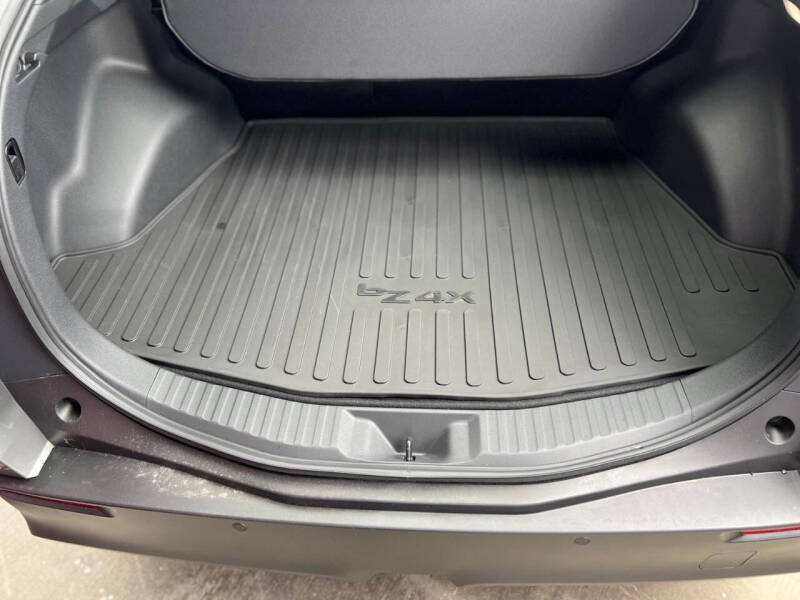 2024 Toyota bZ4X XLE