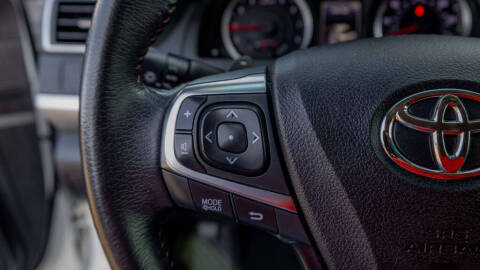 2017 Toyota Camry SE