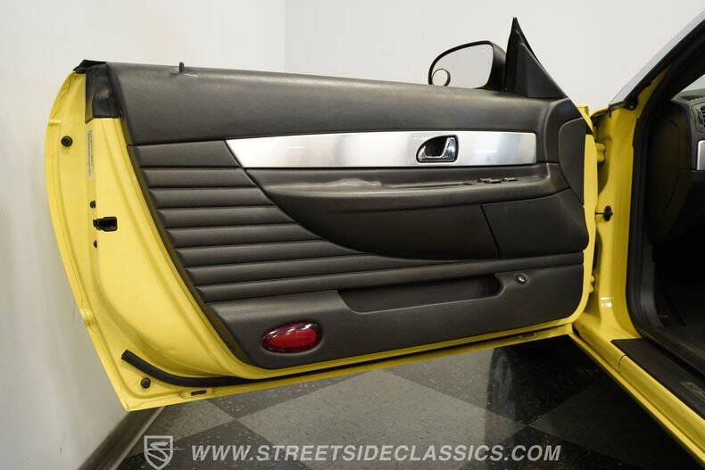 2002 Ford Thunderbird Deluxe