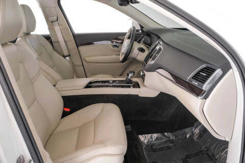 2019 Volvo XC90 T5 Momentum