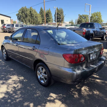 2005 Toyota Corolla LE