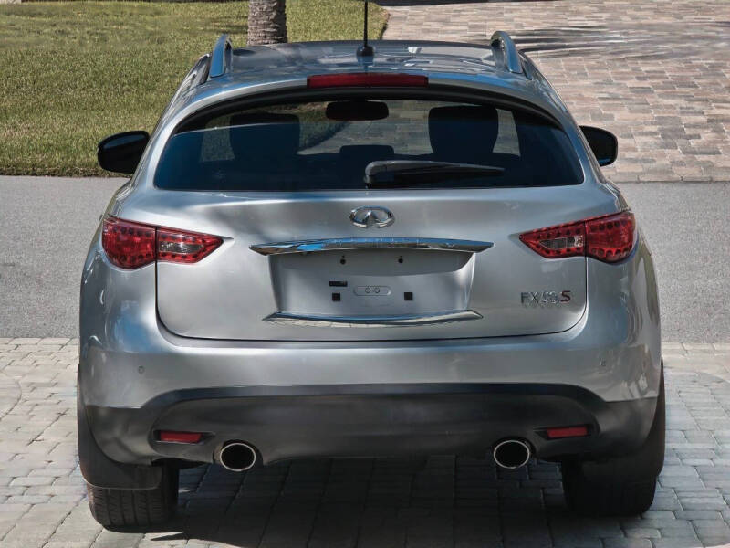 2011 Infiniti FX50