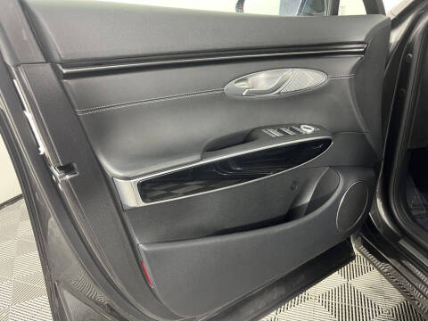 2025 Genesis GV70 2.5T Standard