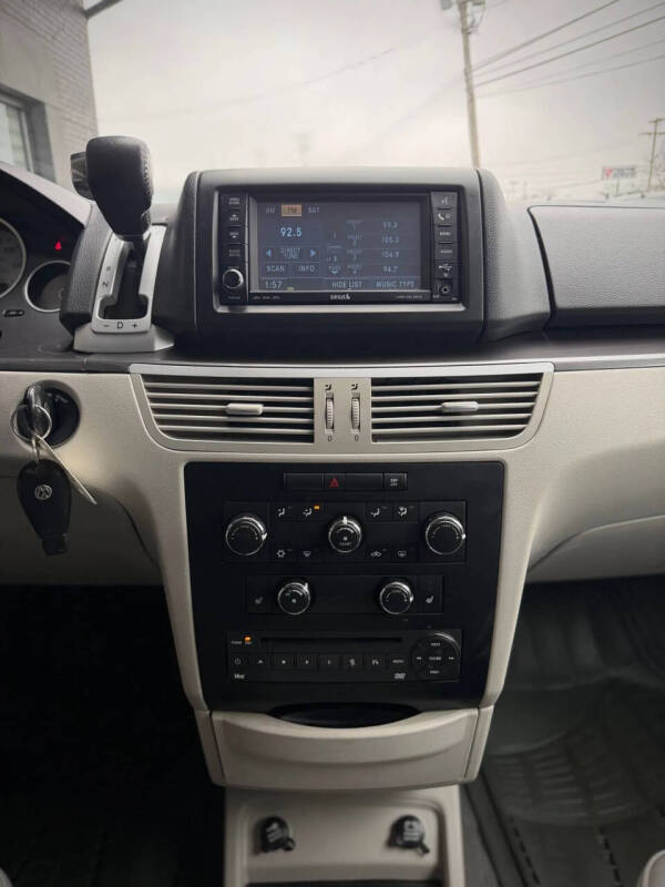 2010 Volkswagen Routan