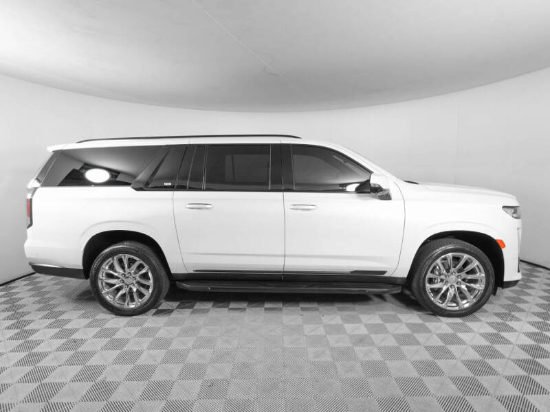 2022 Cadillac Escalade ESV Premium Luxury