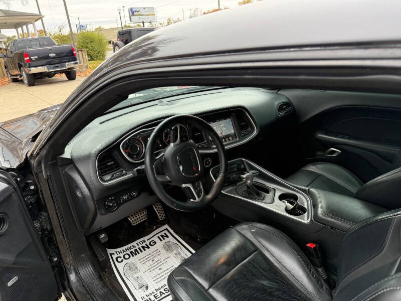 2016 Dodge Challenger SXT