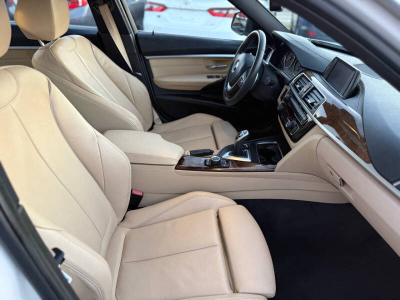 2018 BMW 3 Series 330i