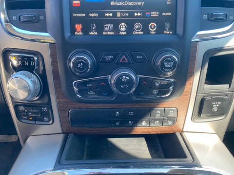 2017 RAM 1500 Laramie