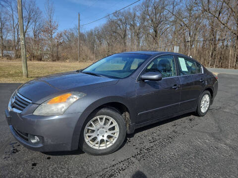 2009 Nissan Altima for sale at Depue Auto Sales Inc in Paw Paw MI