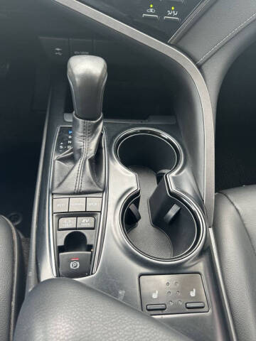 2019 Toyota Camry Hybrid